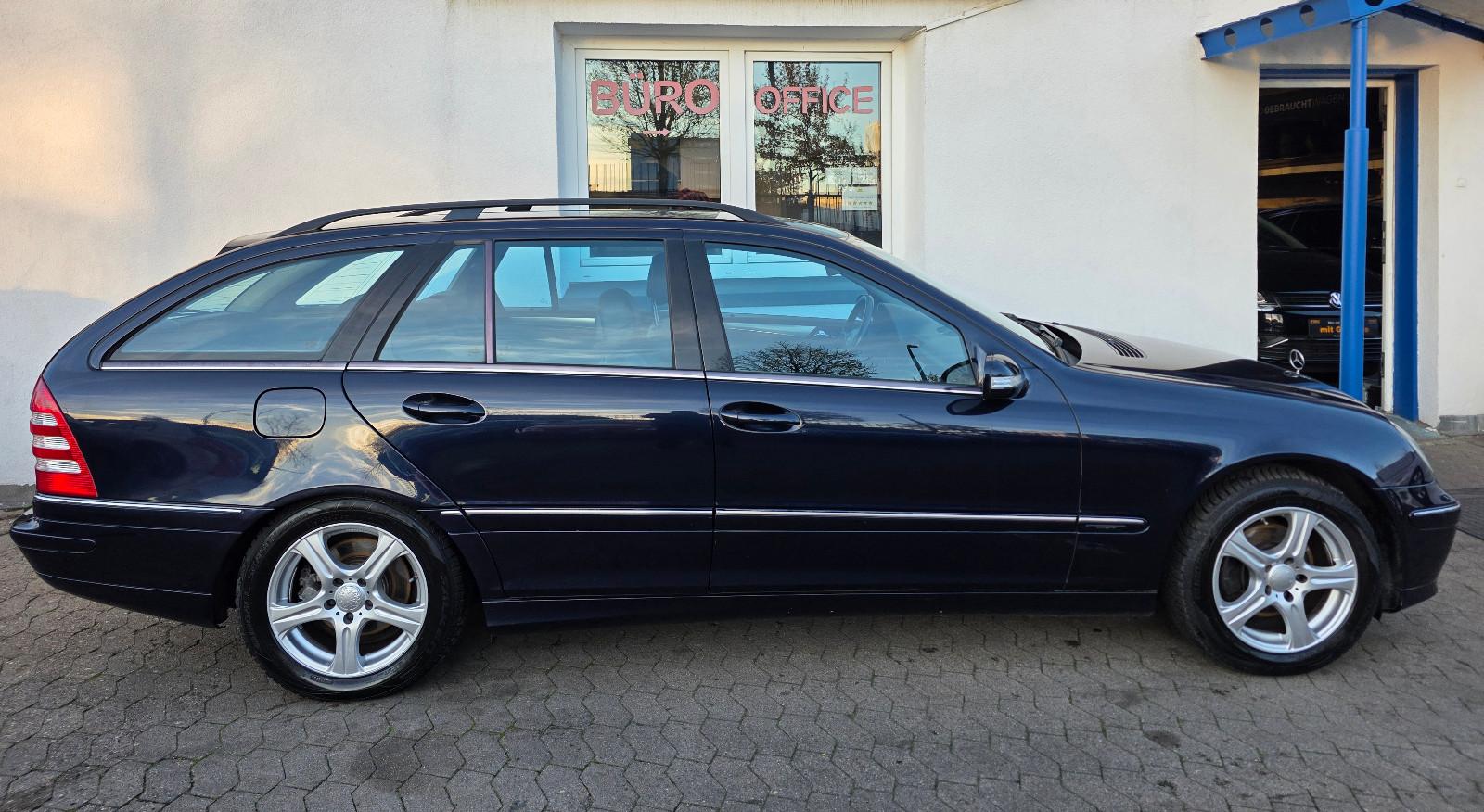Mercedes-Benz C200 2005 — photo 8