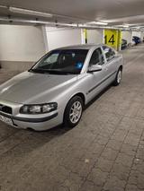 Volvo S60 2.4 T5 T5 - gebrauchte Volvo S60 aus dem Jahr 2001
