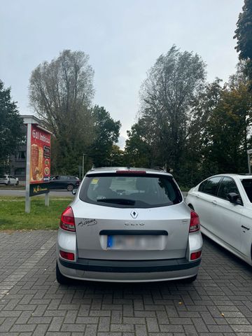 Renault Clio Kombi 1.2 Rentnerfahrzeug top