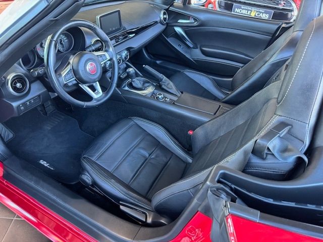 Fahrzeugabbildung Fiat 124 Spider Lusso KEYLESS NAV RFK SHZ DAB