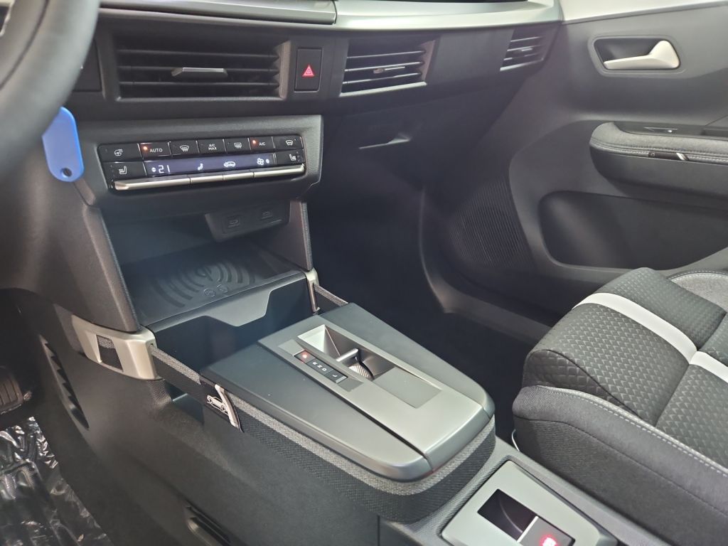 Fahrzeugabbildung Opel Frontera 1.2 DI Hybrid 48V eDCT GS