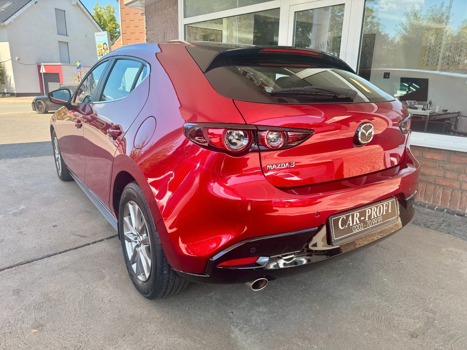Fahrzeugabbildung Mazda 3 Limousine Autom. Navi/LED/HUD/Bluetooth