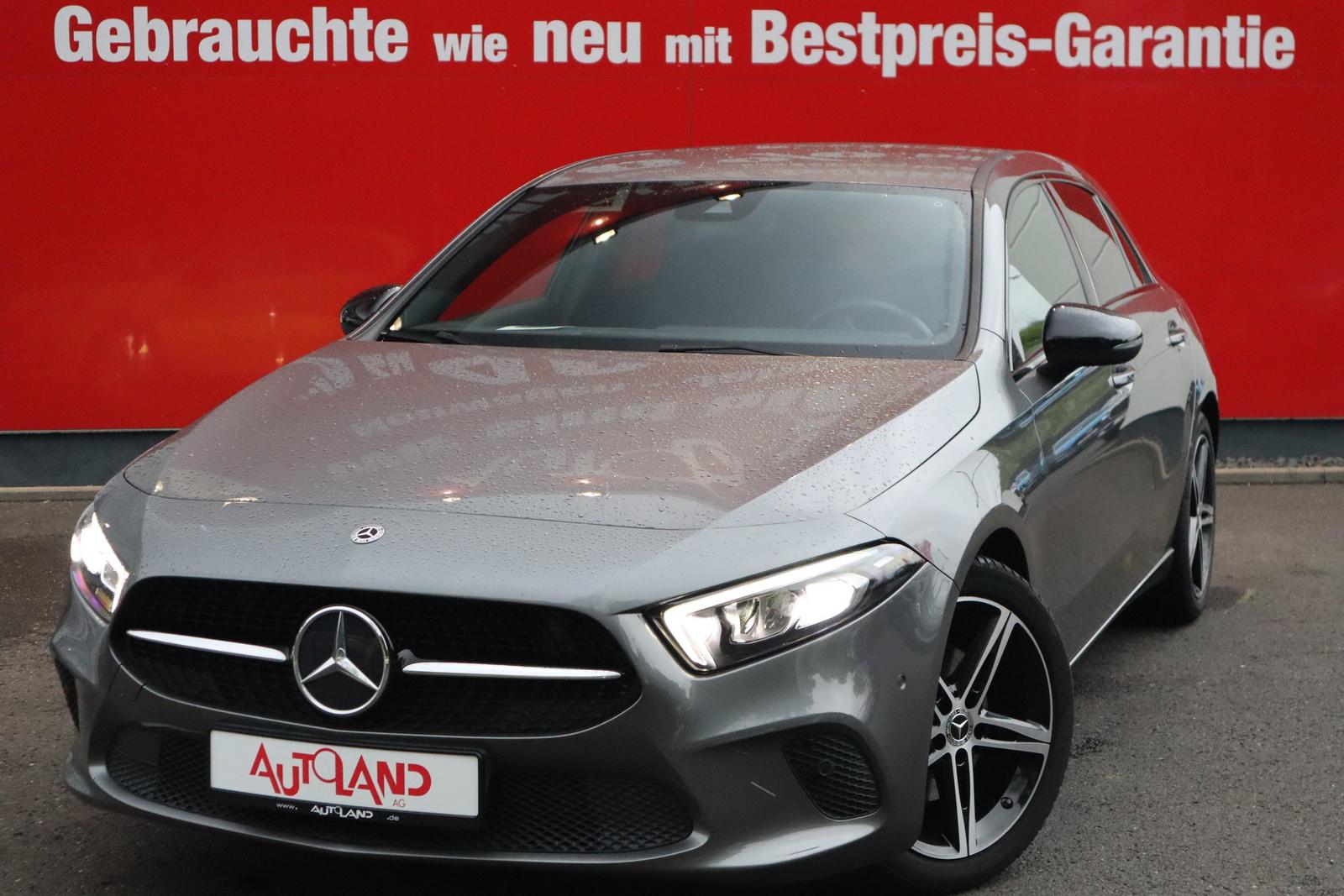 Mercedes-Benz A200 AMG Line LED Navi Tempomat Sitzheizung DAB