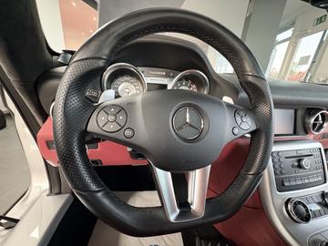 2010 Mercedes-BENZ SLS AMG — миниатюра 13