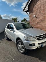 Mercedes-Benz Verkaufe unseren treuen ML 320 CDI,4 Matic - Mercedes-Benz ML 320 in Krefeld