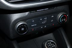 Fahrzeugabbildung Ford Focus Cool & Connect NAVI + WinterPaket + Kamera