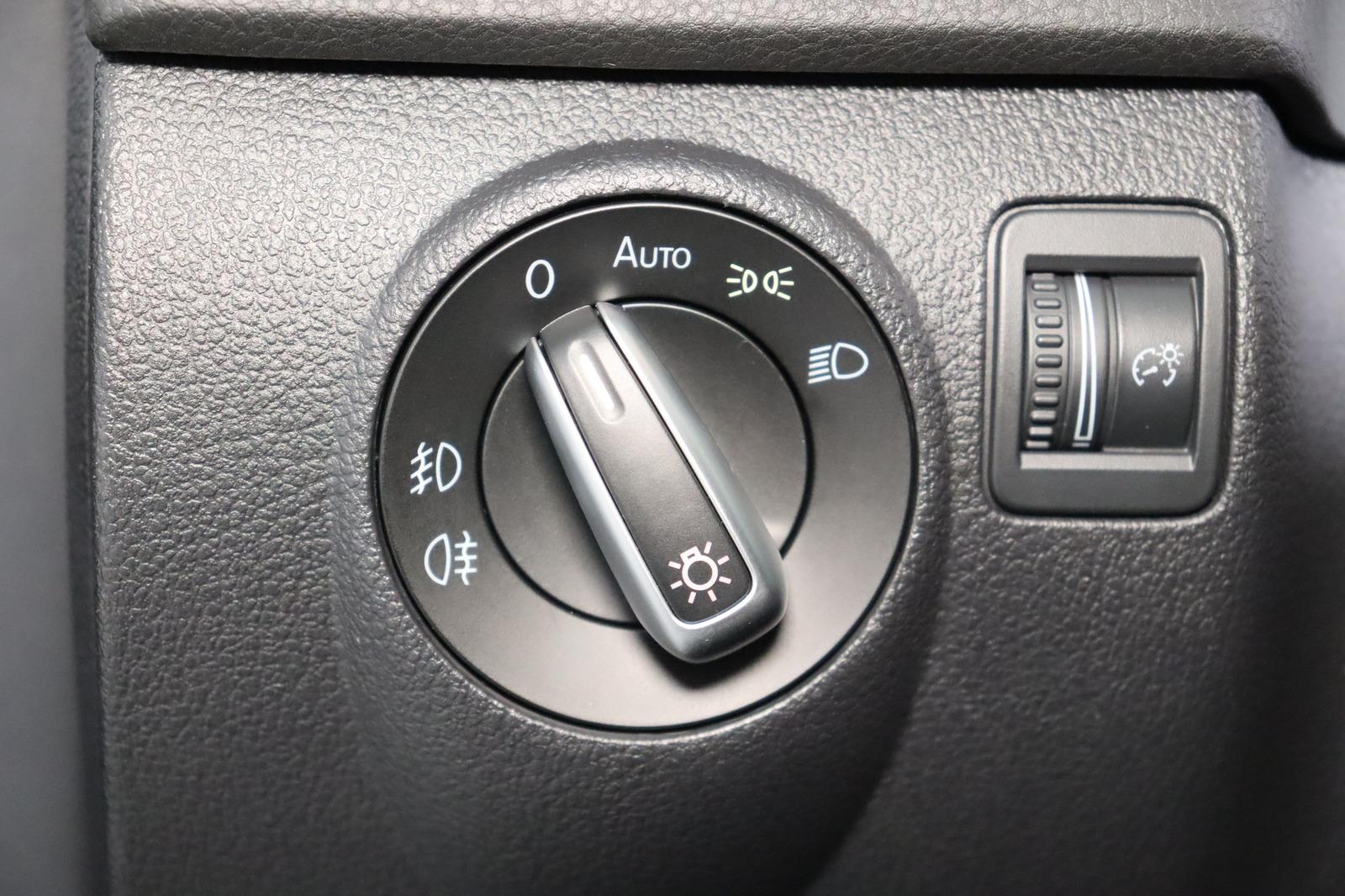 Volkswagen Tiguan * Pano * Navi * Xenon * Parkassistent Tra
