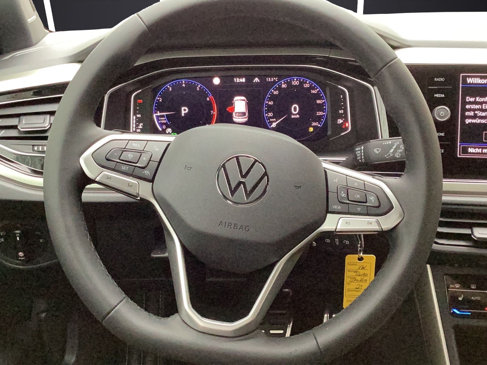 Fahrzeugabbildung Volkswagen Taigo DSG Matrix ACC Kamera