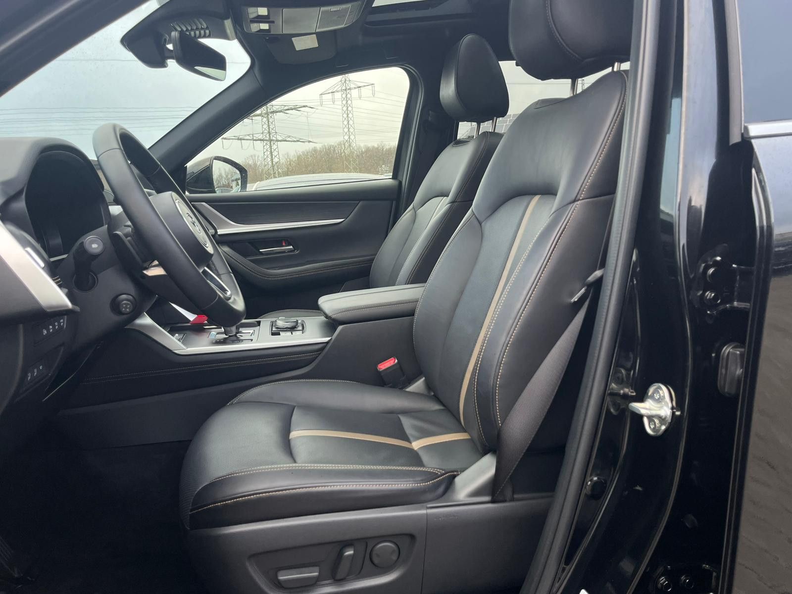 Vehicle illustration Mazda CX-80 3.3L Homura Plus PANO*HUD*BOSE*NAPPA*7SIT