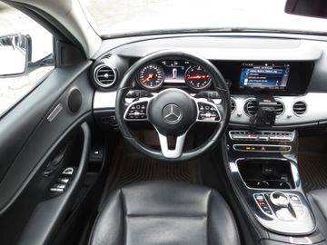 Mercedes E 220 - 9