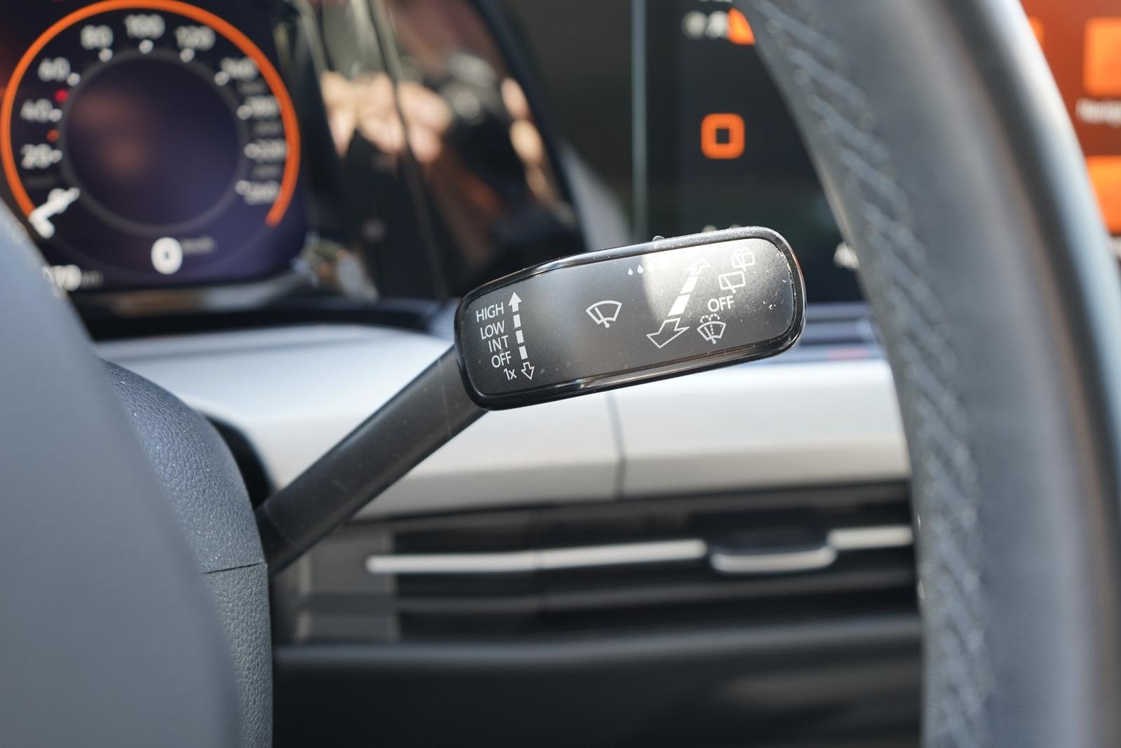 Volkswagen Golf VIII 1.5 TSI Life LED Navi Sitzheizung DAB, миниатюра 15