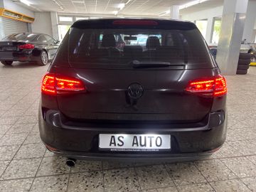 Volkswagen Golf - 6