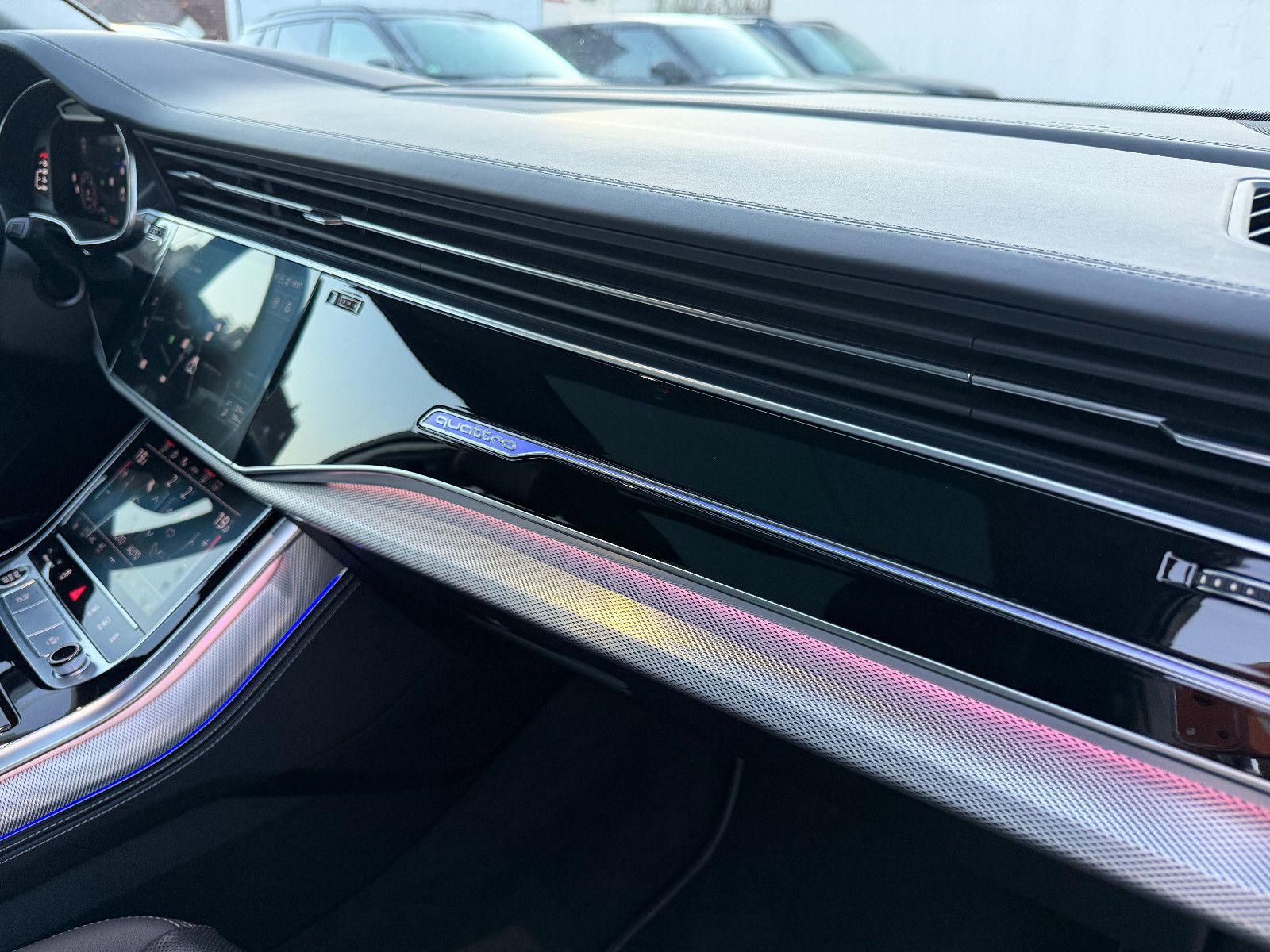 Fahrzeugabbildung Audi Q7 50 TDI Quattro/7-SITZE/PANO/HUD/AMBIENTE/KAME