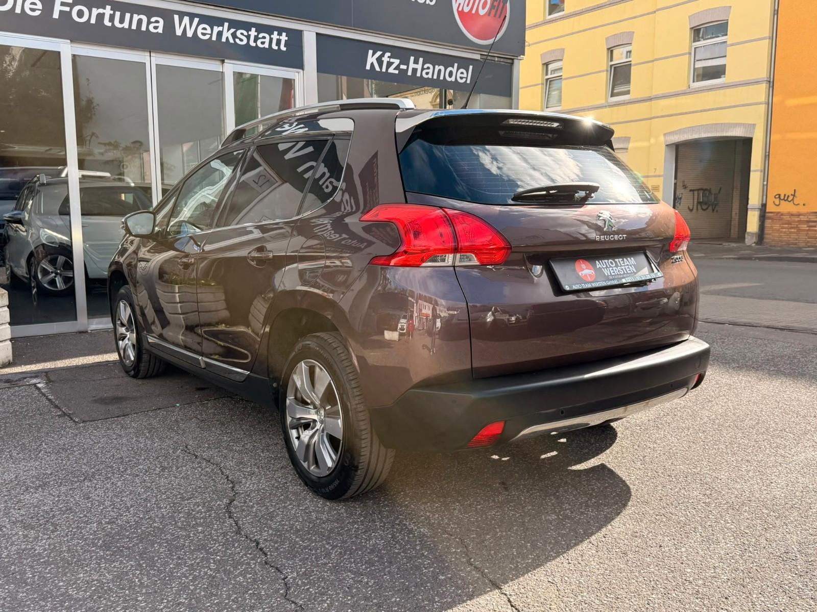Peugeot 2008 *1.2 Benzin* *Gut gepflegt*