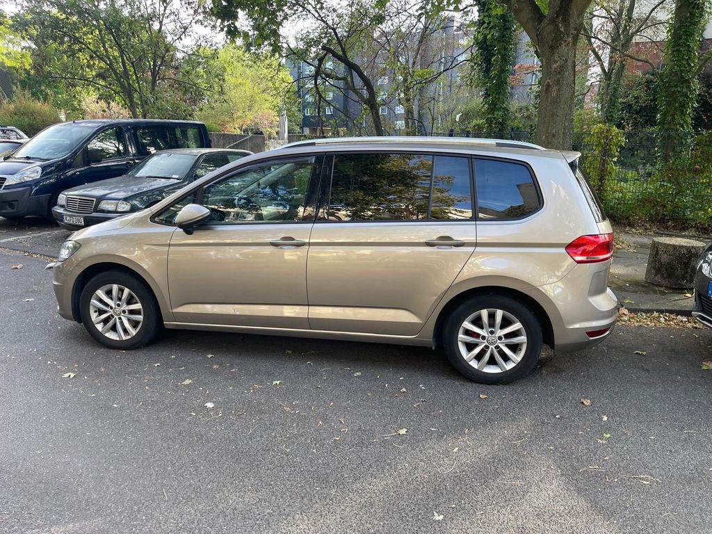 Image of Volkswagen Touran