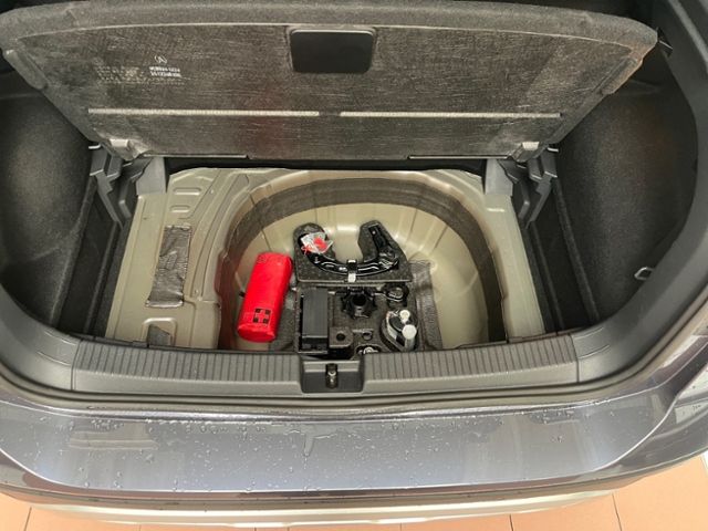Fahrzeugabbildung Volkswagen T-Cross 1.0 TSI STYLE AHK NAVI IQ.DRIVE GJR