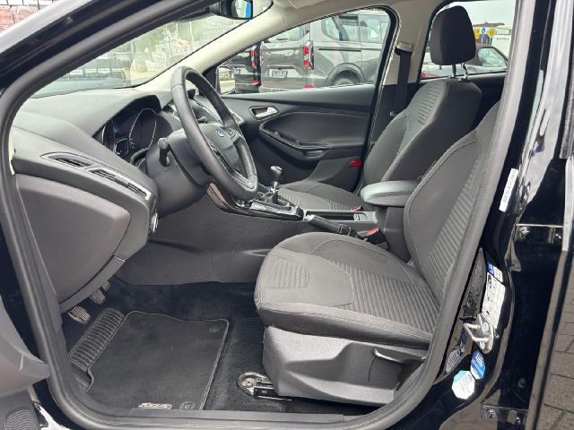 Ford Focus Turnier 1.5 Titanium NaviWinterpaket