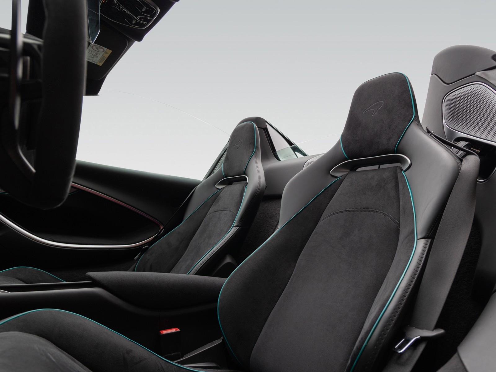 McLaren Artura Spider | MSO Tokyo Pearl | Carbon