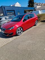 Peugeot 308 GT BlueHDi 180 EAT6 STOP & START GT - Peugeot 308 mit Diesel-Antrieb: Limousine