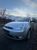 Ford Fiesta Ghia Sondermodell 1.4 Benzin S... - gebrauchte Ford Fiesta aus dem Jahr 2002