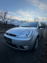 Ford Fiesta Ghia Sondermodell 1.4 Benzin S... - Ford Fiesta aus 2002: Ghia