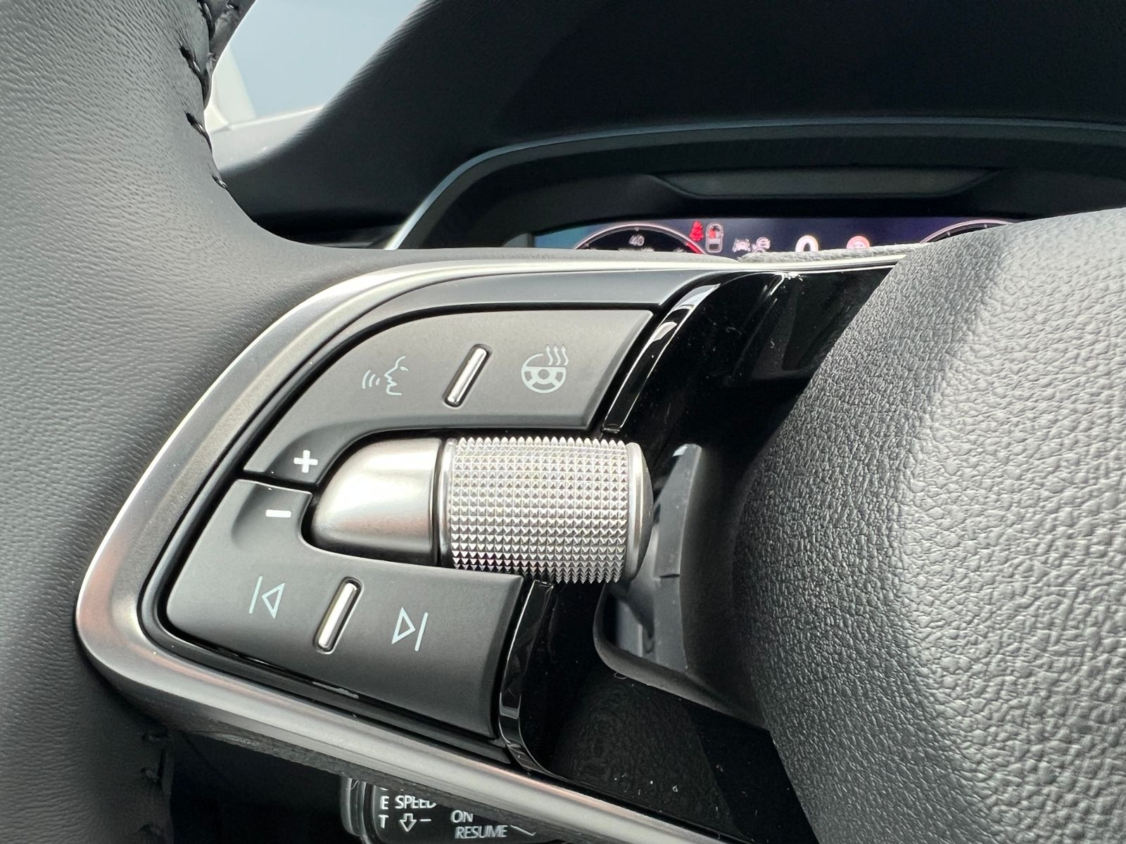 Fahrzeugabbildung SKODA Octavia Combi Balance 1.5 TSI mHEV DSG *AHK, Tra