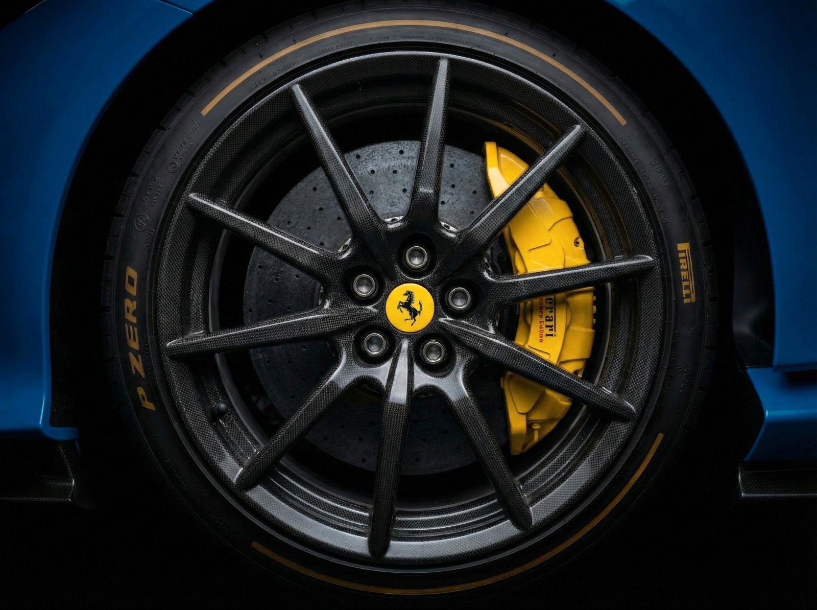 Fahrzeugabbildung Ferrari 812 Competizione | LIFT | Carbon Rims