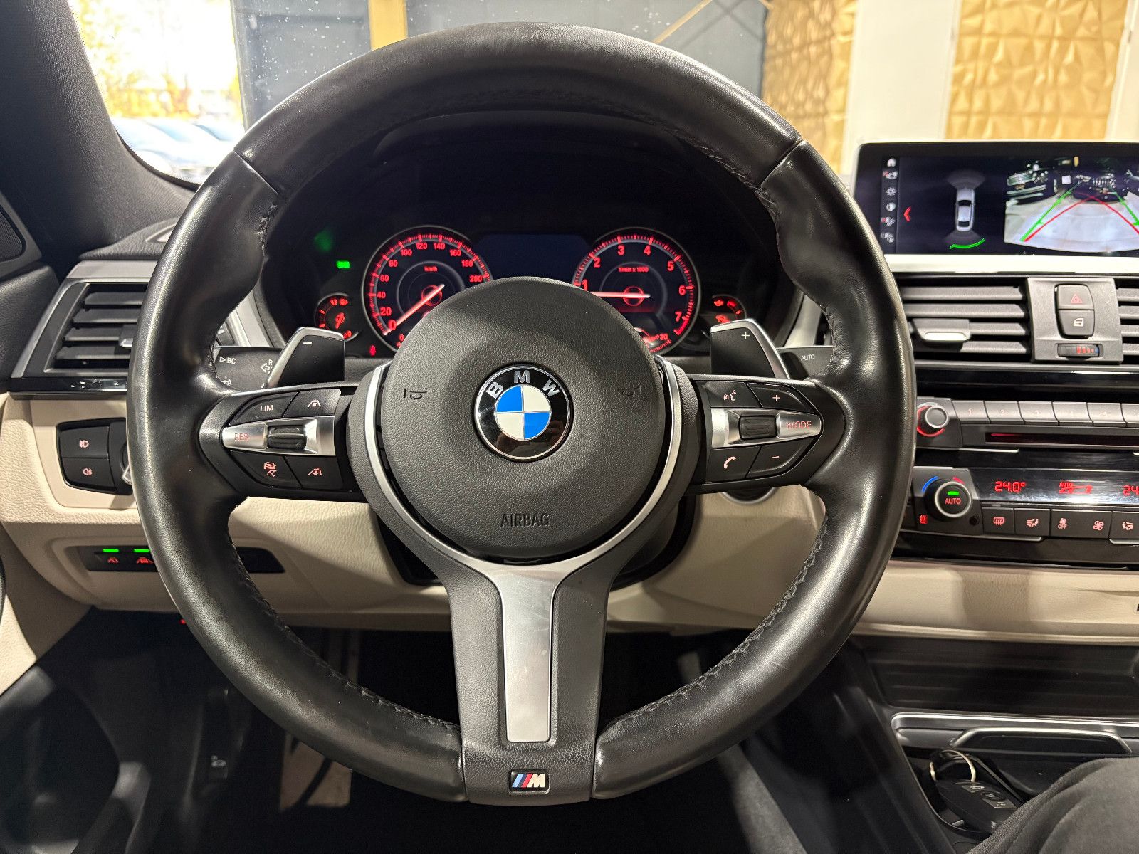 Fahrzeugabbildung BMW 420 i Gran Coupe xDrive M-Paket/HEAD-UP/MEMORY/