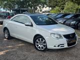 Volkswagen Eos 2.0 TÜVNEU*2Hand*Autom*Cabrio*Sch-Dach*Klima
