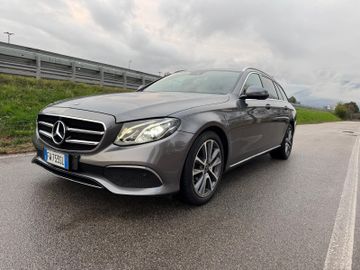 Mercedes E 220 - 2