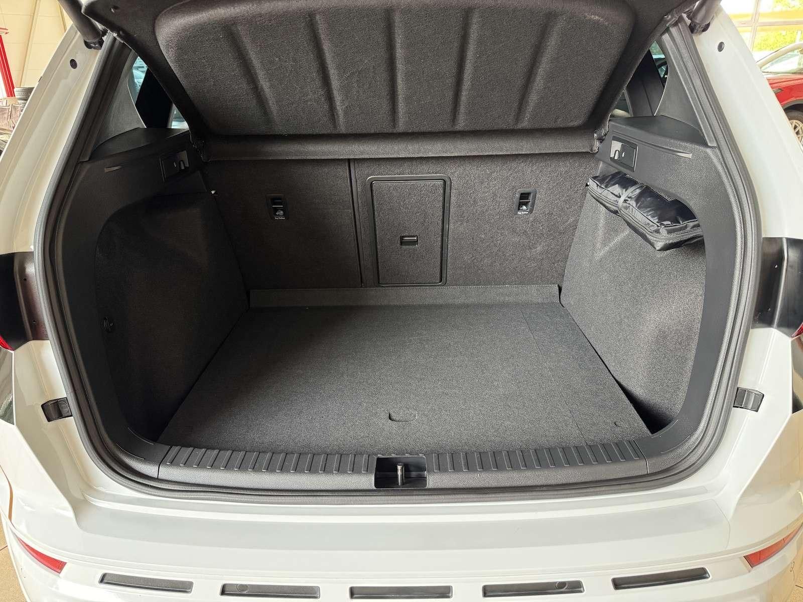 Fahrzeugabbildung CUPRA Ateca 4Drive /LED/Navi/Beats/Spur/360°/Ahk 22...