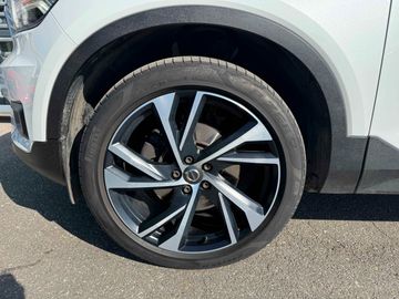 Volvo XC40 - 8