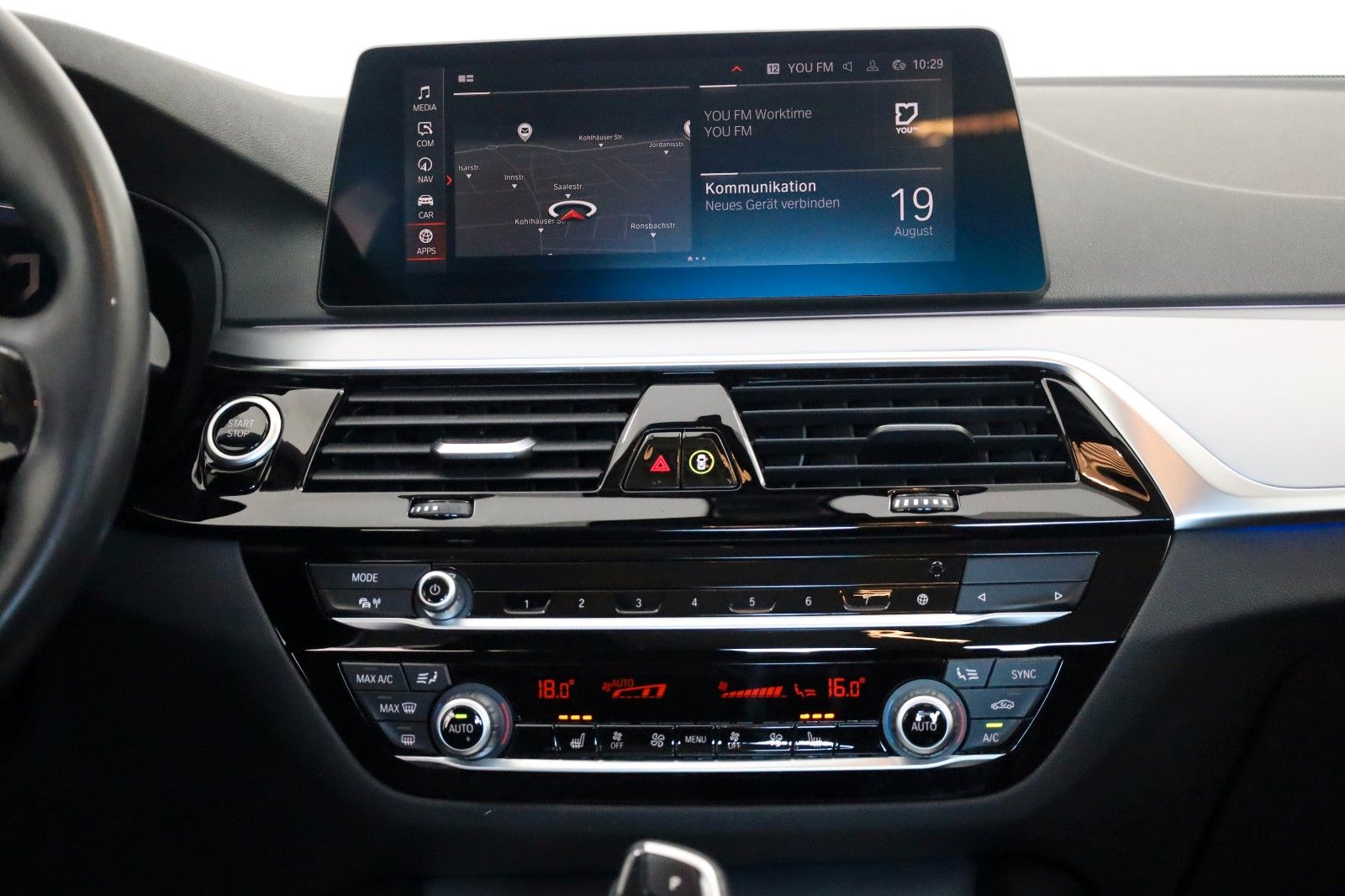 Fahrzeugabbildung BMW 530 e Lim.,Leder,Navi,LED,360Kamera,SH,ACC