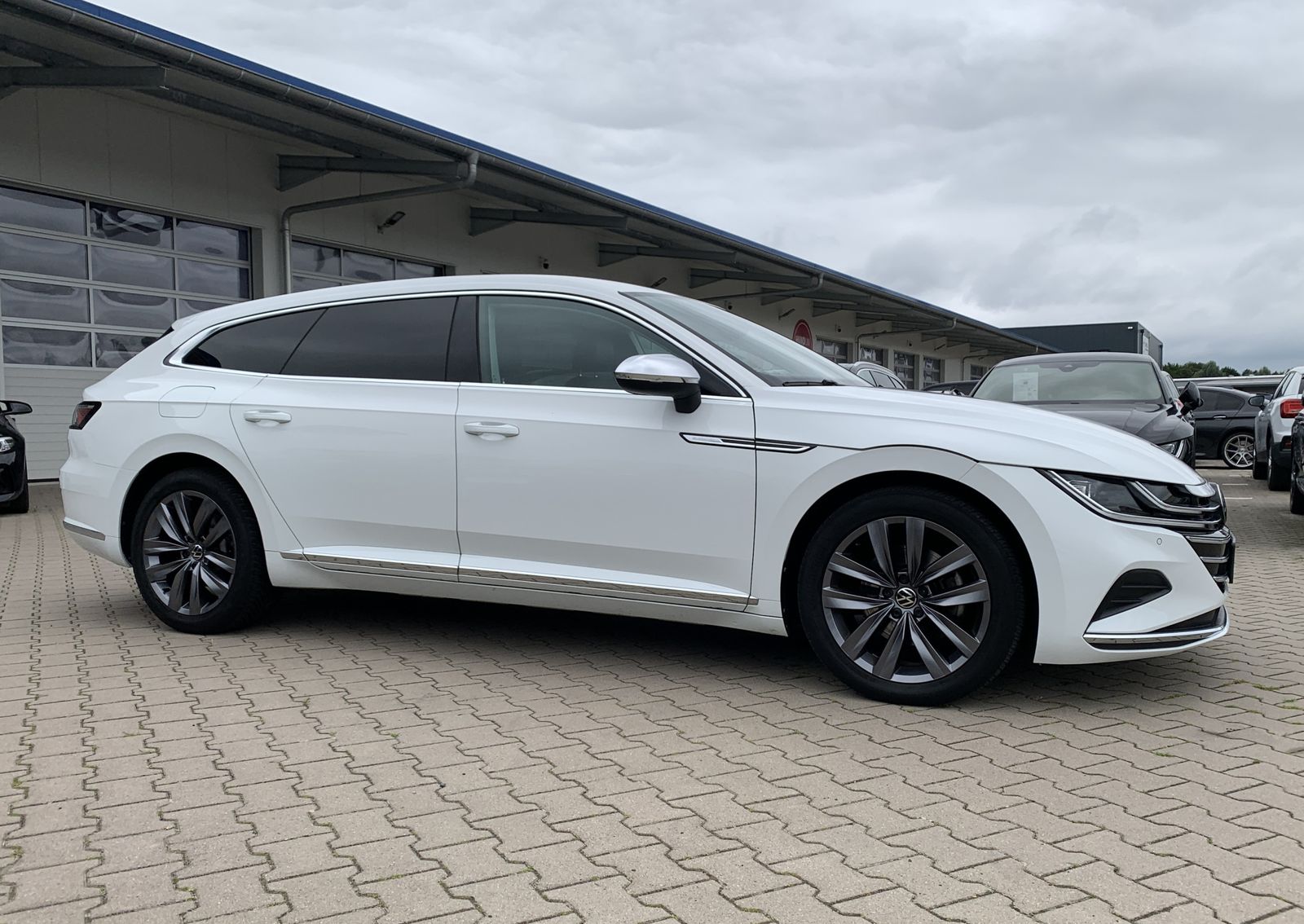 Fahrzeugabbildung Volkswagen Arteon Shooting Brake 2.0 TDI*Leder*AHK*LED*