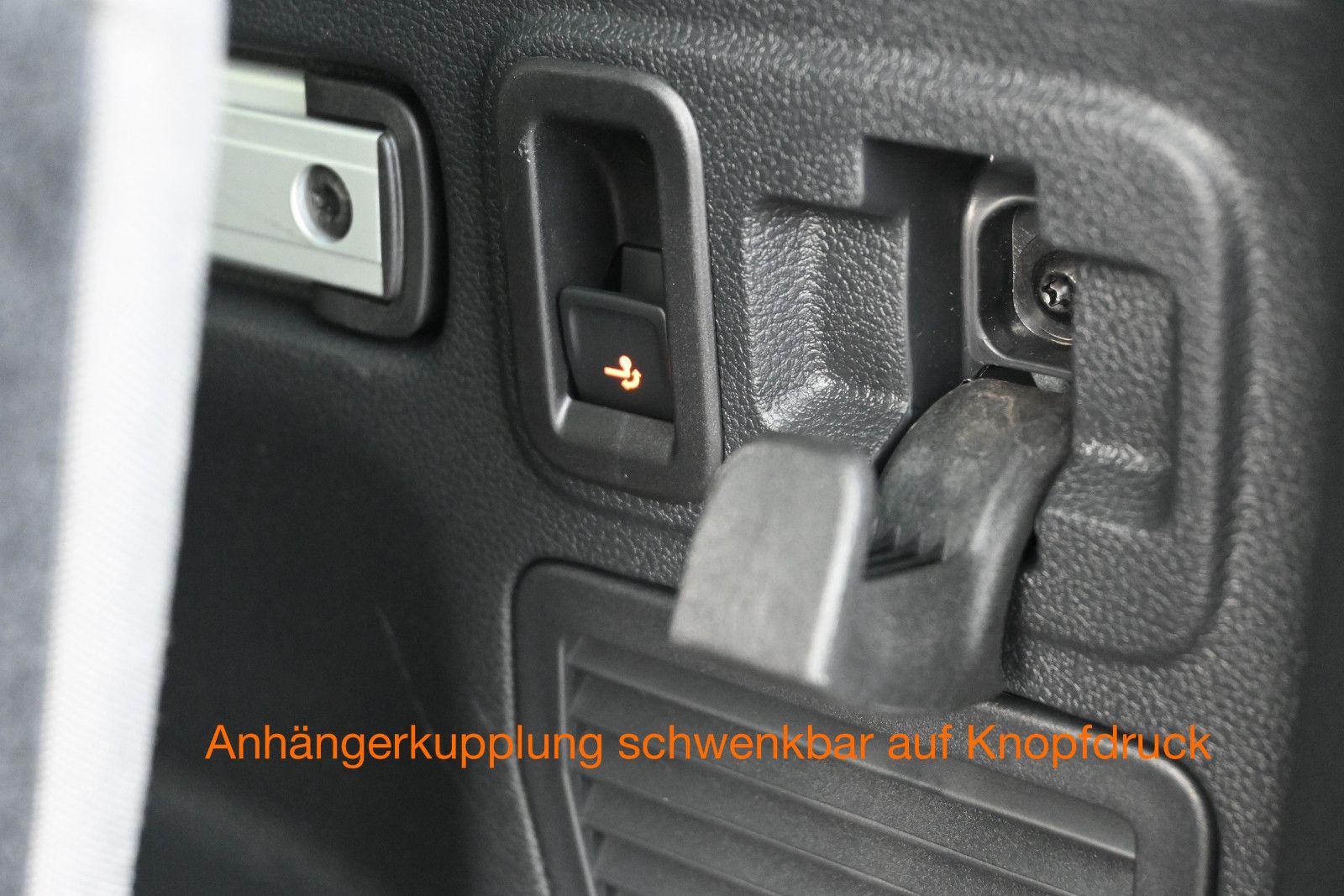 Fahrzeugabbildung Volkswagen Touran 1.5 TSI DSG °ACC°AHK°PANO°STHEIZ°DYNAUDI°