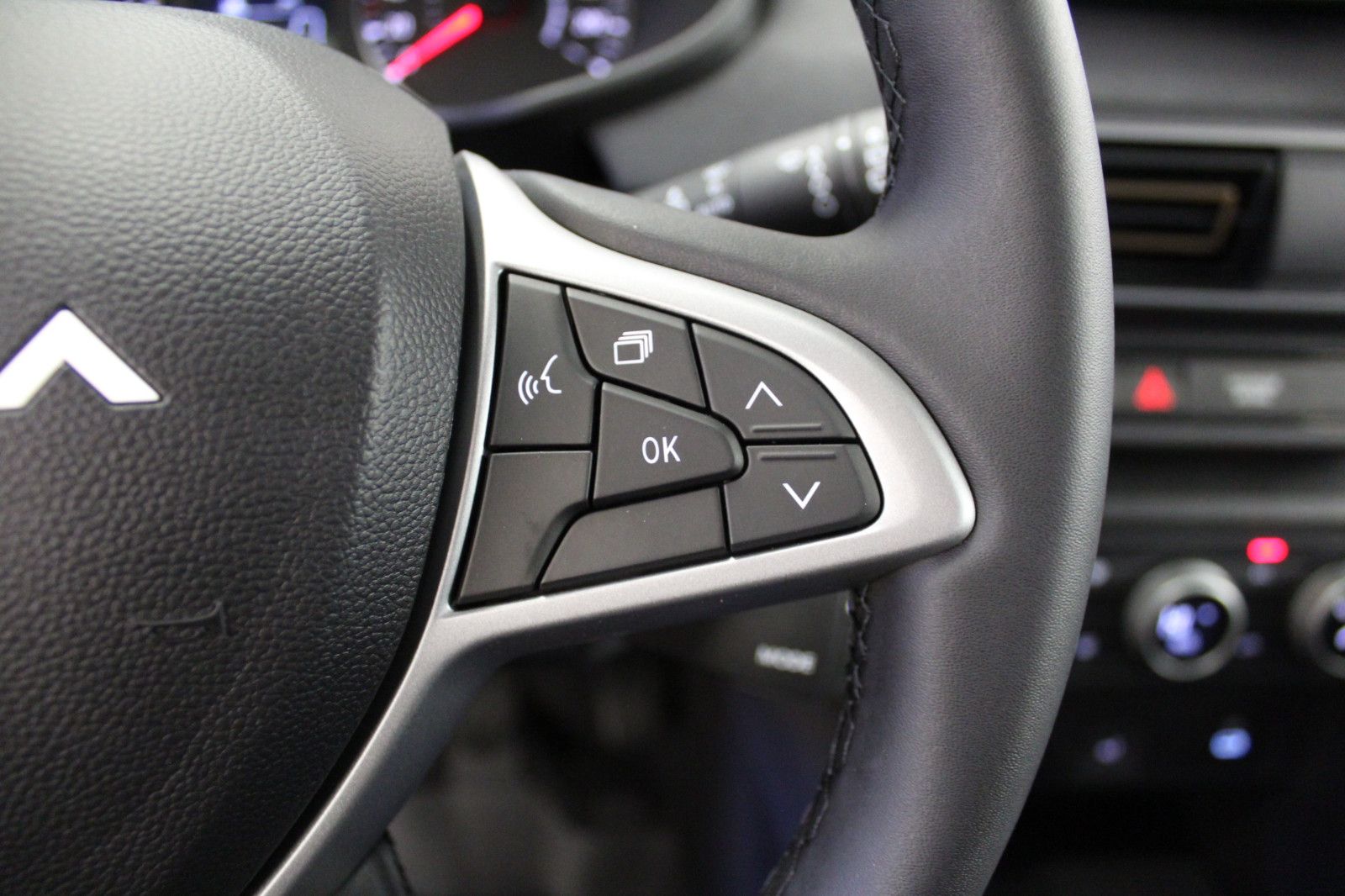 Fahrzeugabbildung Dacia Sandero Stepway TCe 90 auto Extreme*City-Paket*