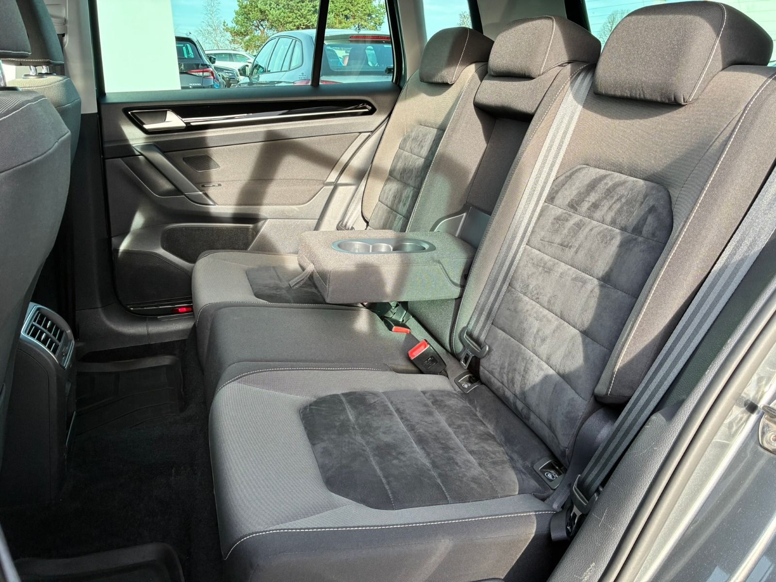 Fahrzeugabbildung Volkswagen Golf Sportsvan Highline 1.4 TSI 6-Gang*Bi-Xenon*