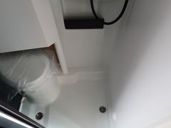 Adria Twin 640 SGX 60 Y Edition, Automatik