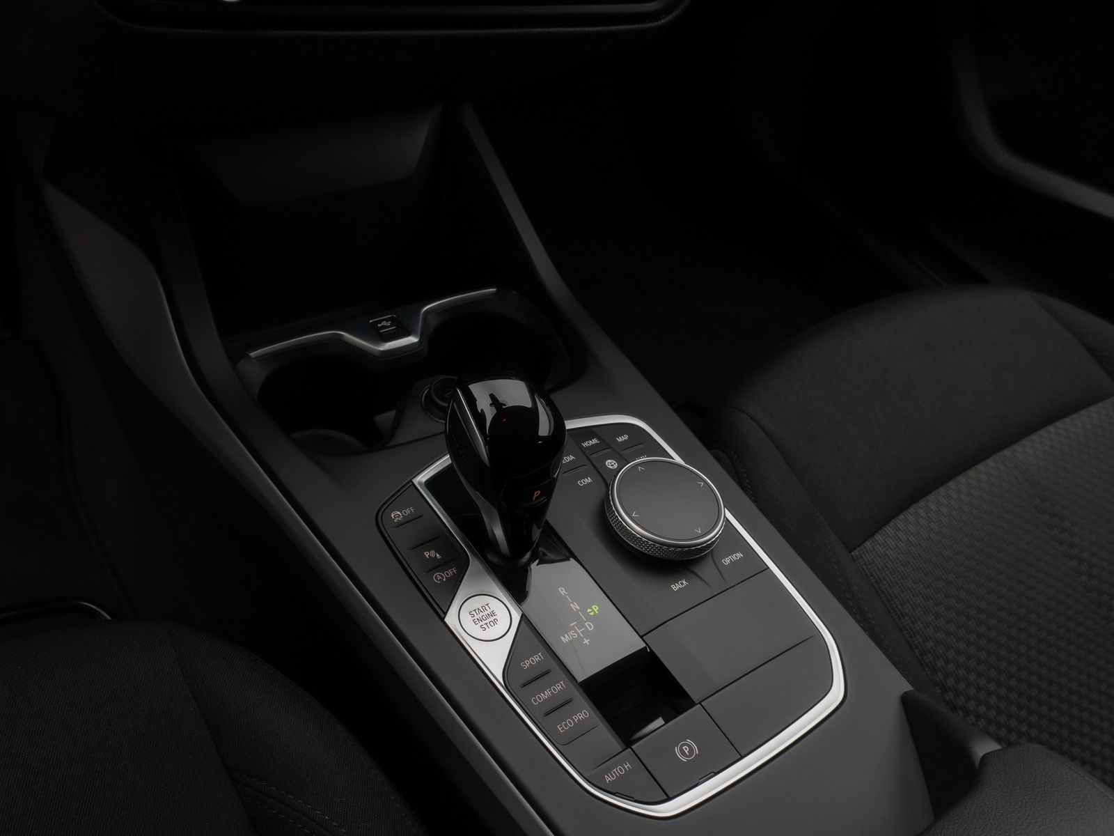 Fahrzeugabbildung BMW 118d DAB CockPitPro PDC LED Geschwindigkeitsreg.