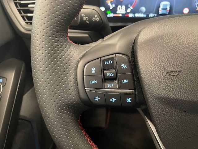 Fahrzeugabbildung Ford Focus ST X 2.3 Panoramadach LED Kamera Head-Up