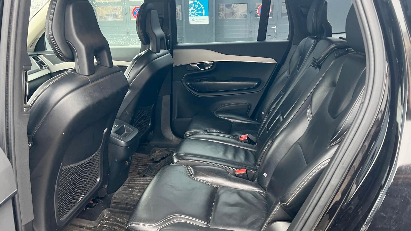 Fahrzeugabbildung Volvo XC90 Inscription AWD Frontschaden