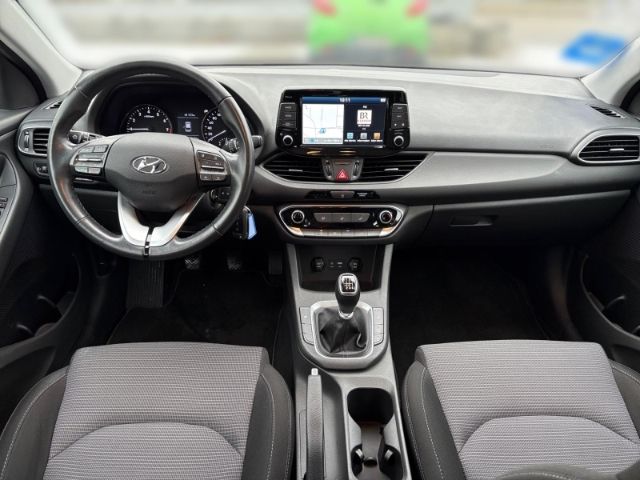 Fahrzeugabbildung Hyundai i30 Select SoKo Navi,Rückfahrkamera,Klimaanlage