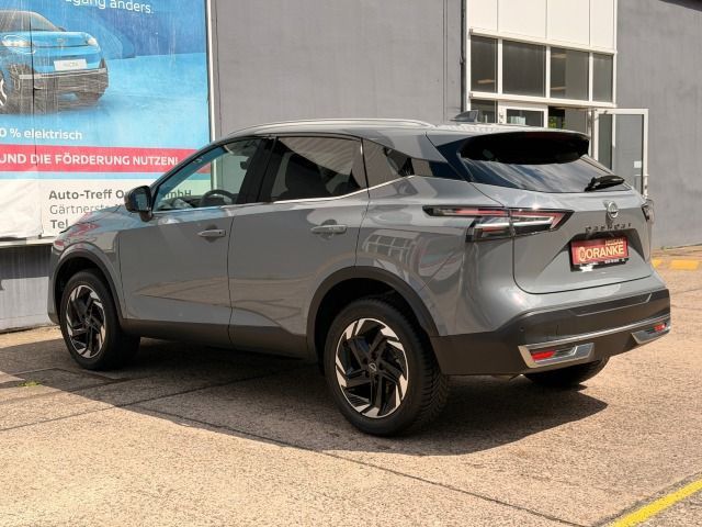 Fahrzeugabbildung Nissan Qashqai 1.3 DIG-T Xtronic N-Connecta*Winterpaket