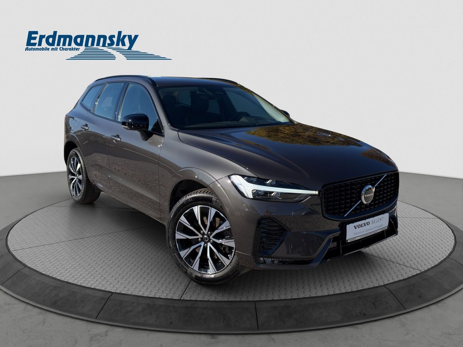 Volvo XC60 B4 Plus Dark AWD Navi LED AHK Standhz GJR foto 3