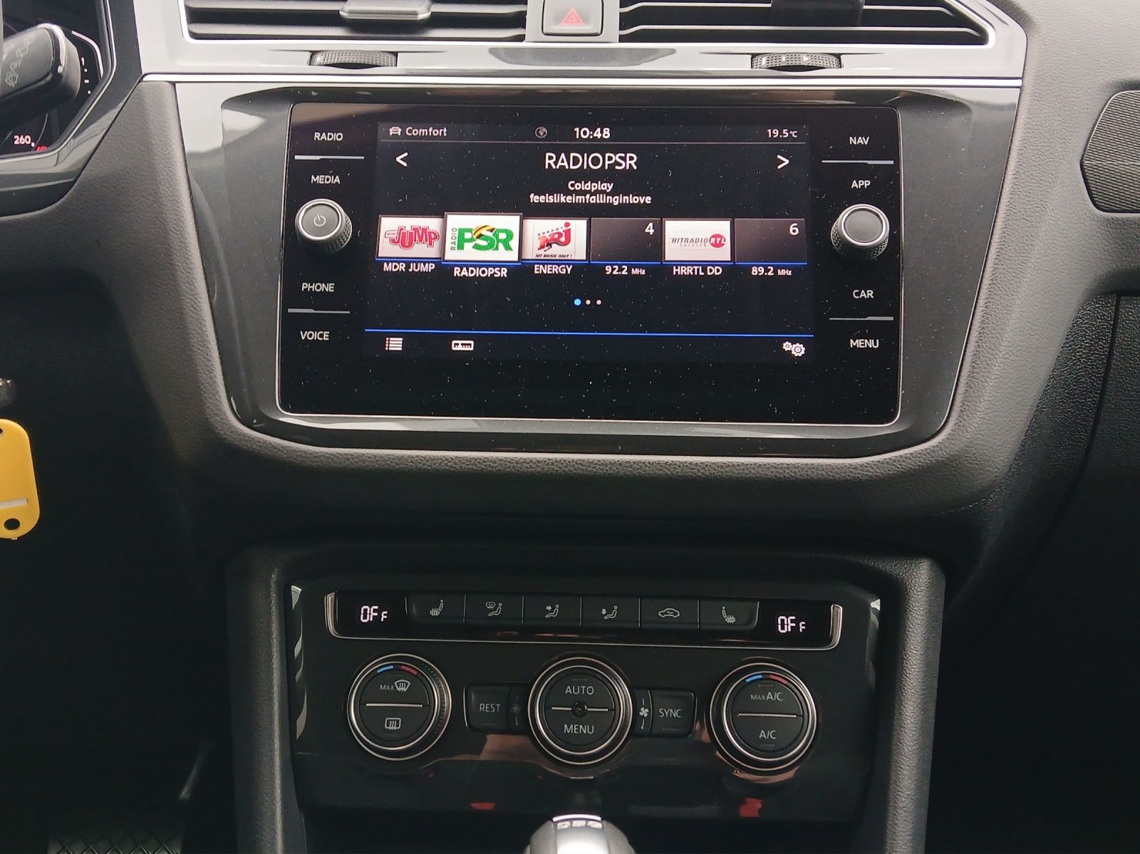 Fahrzeugabbildung Volkswagen Tiguan TDI Highline DSG 4M R-Line LED AHK Navi A