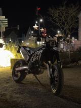 Husqvarna 701 Supermoto - HUSQVARNA 701 SUPERMOTO