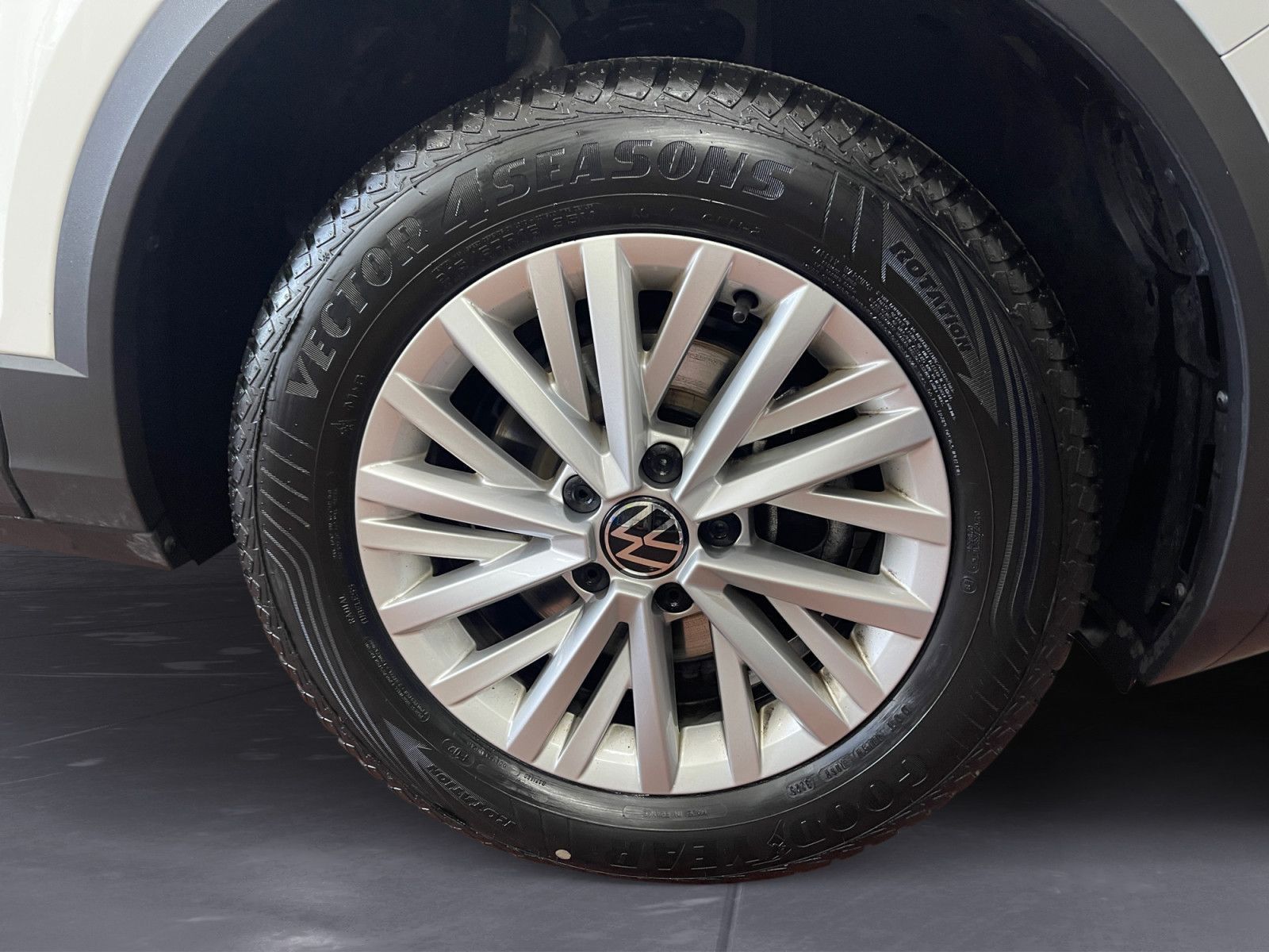 Volkswagen T-Roc - Bild 12