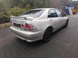 Lexus IS 200 Auto - - silberne Lexus IS-Serie