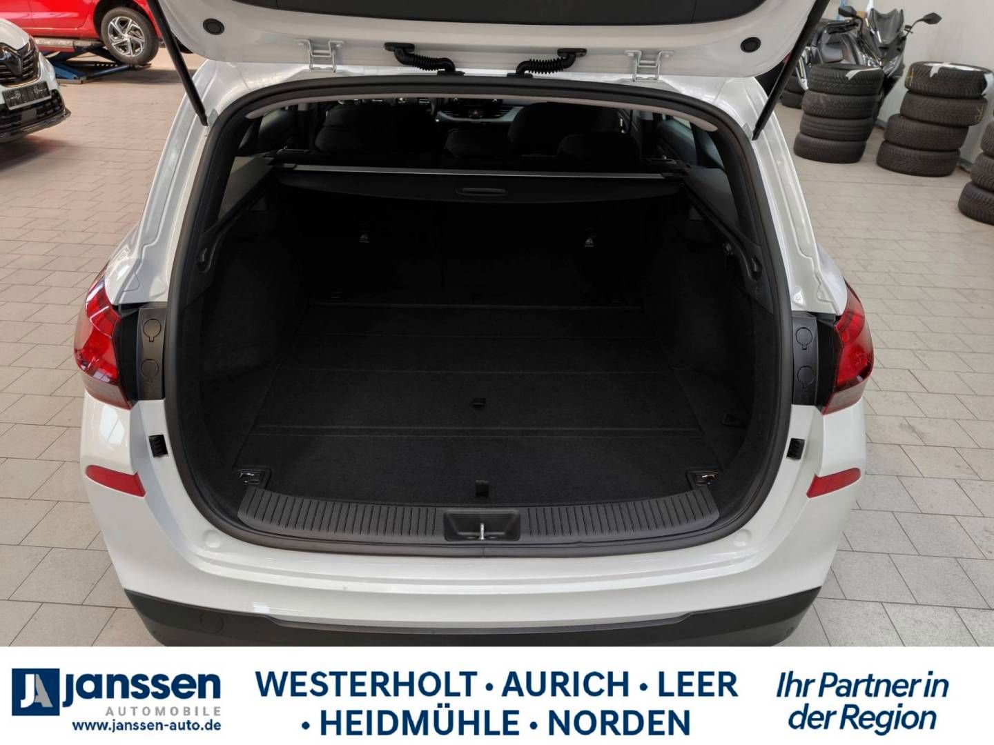 Fahrzeugabbildung Hyundai i30 Kombi SELECT