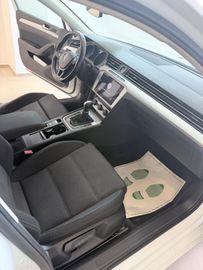 Volkswagen Passat - 10